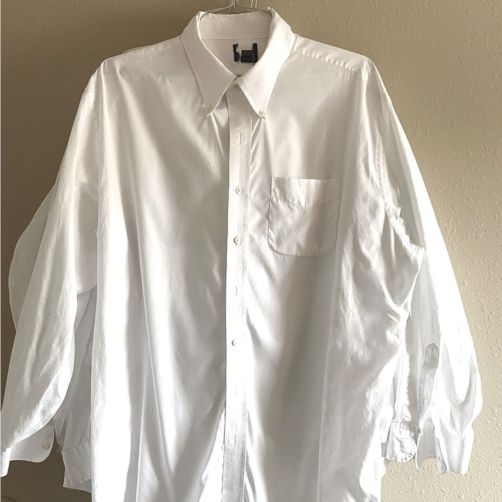 Men’s white shirt